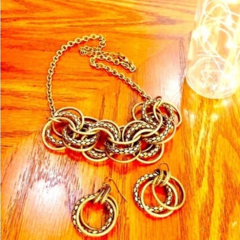 VINTAGE Antique Gold Necklace and Earring Set
